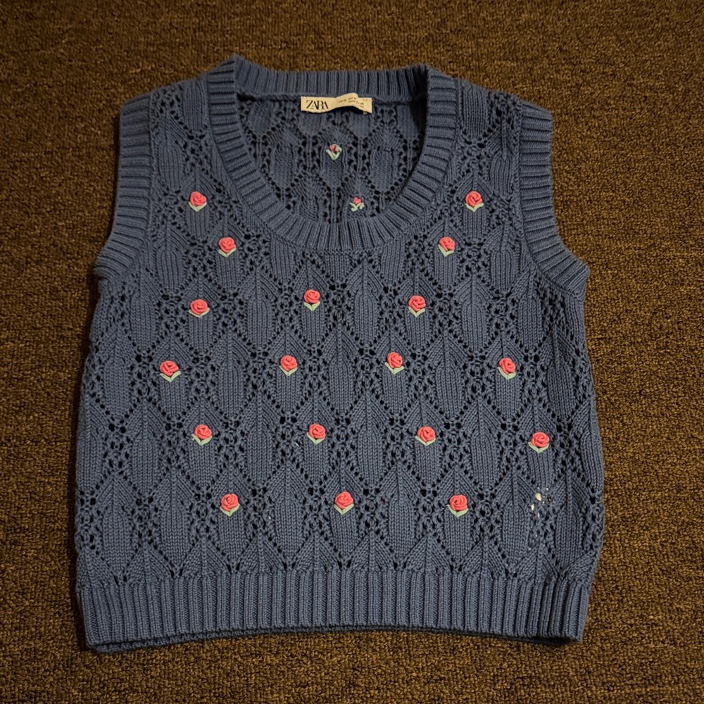 ZARA Dusty Blue Knit Vest with Pink Rose Embroidery